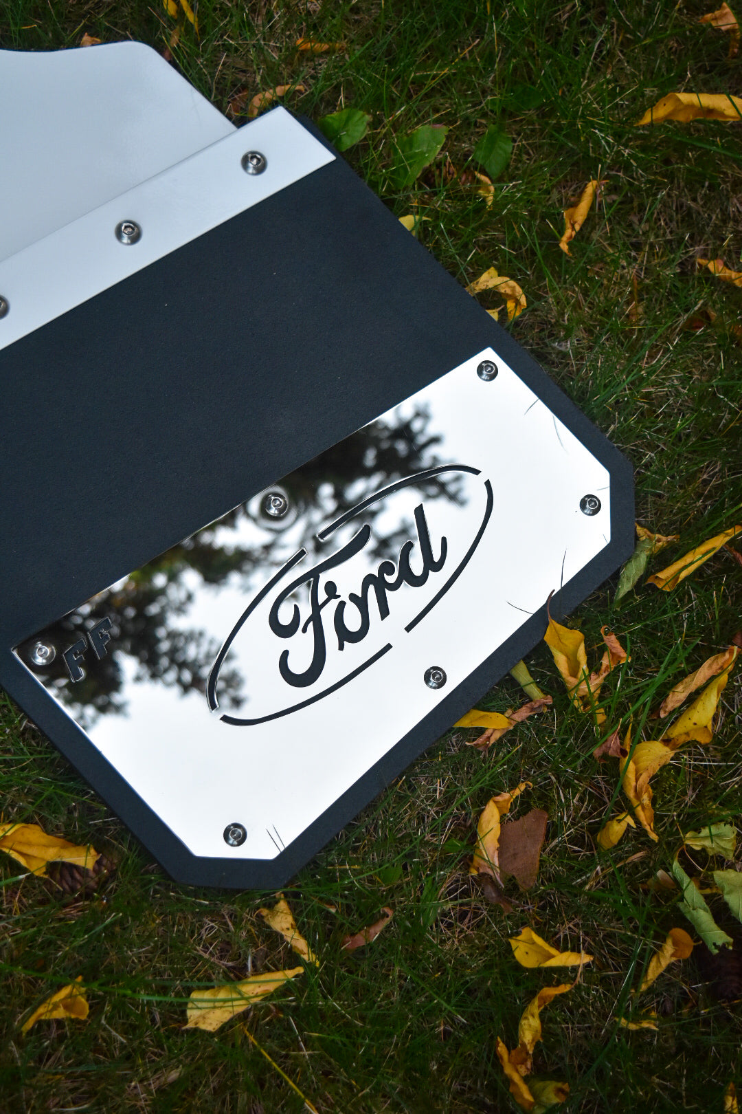 14" Regular Kickback Mudflaps (Set of 2)